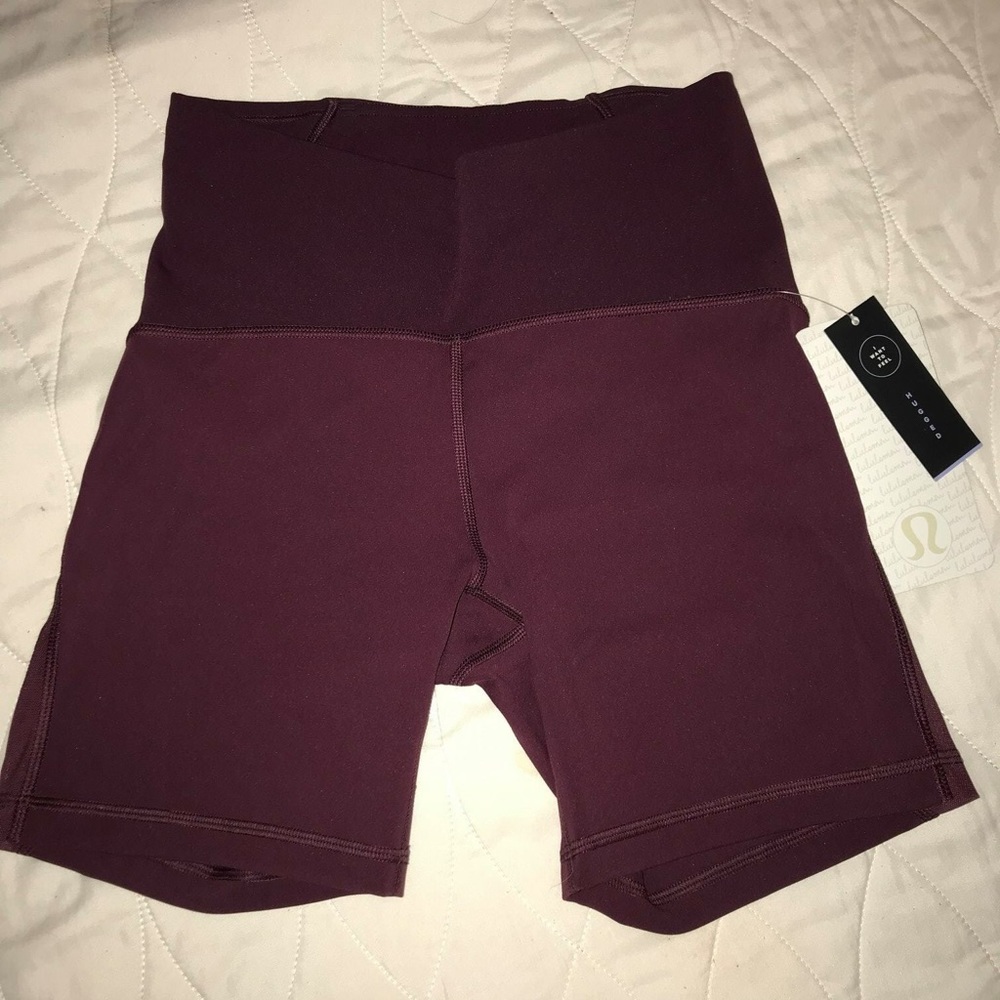 lululemon burgundy train time shorts